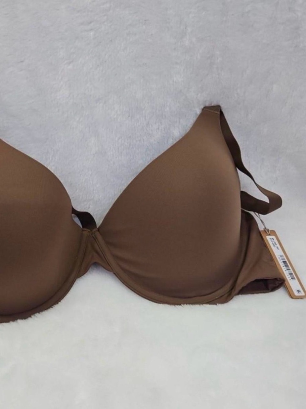 Skims Molded T-Shirt Bra in Brown